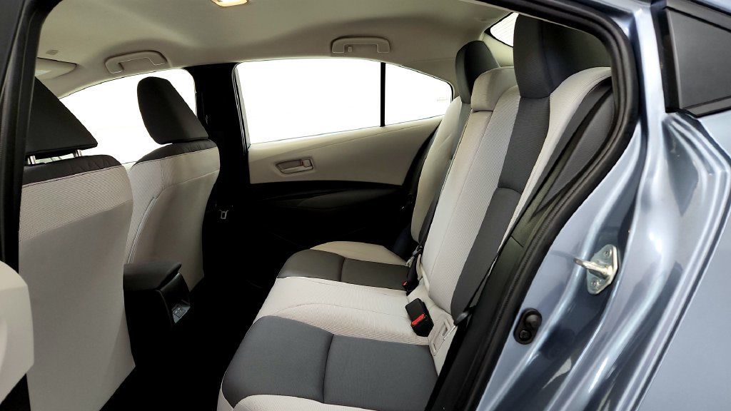 Used 2023 Toyota Corolla LE w/ Carpet Mat Package (TMS) FWD image 21