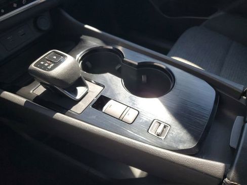 Used 2023 Nissan Rogue SV image 15