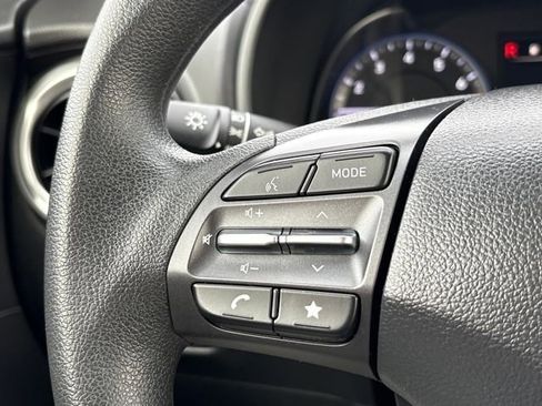 Used 2022 Hyundai Kona SEL image 19