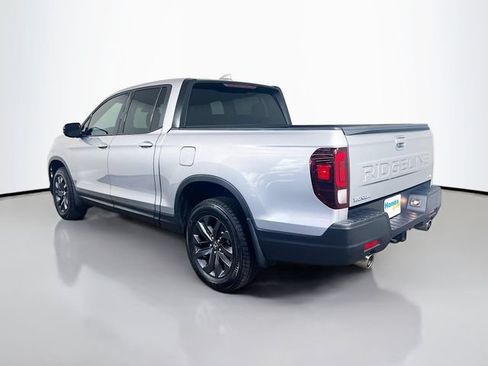 Used 2024 Honda Ridgeline Sport image 7