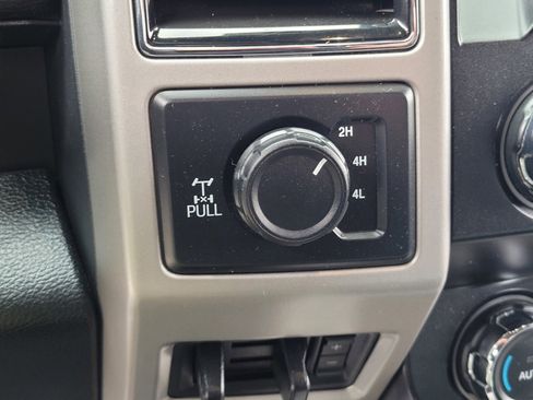 Used 2019 Ford F250 Lariat w/ Lariat Value Package image 26