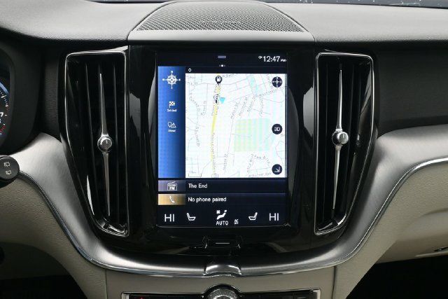 Used 2019 Volvo XC60 T5 Momentum w/ Multimedia Package FWD image 15
