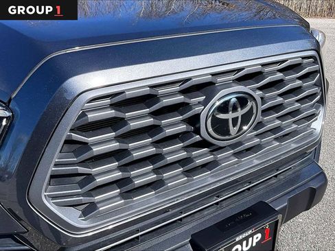 Certified 2023 Toyota Tacoma TRD Off-Road AWD/4WD image 32