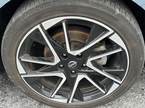 Used 2024 Nissan Sentra SR w/ SR Premium Package FWD image 10