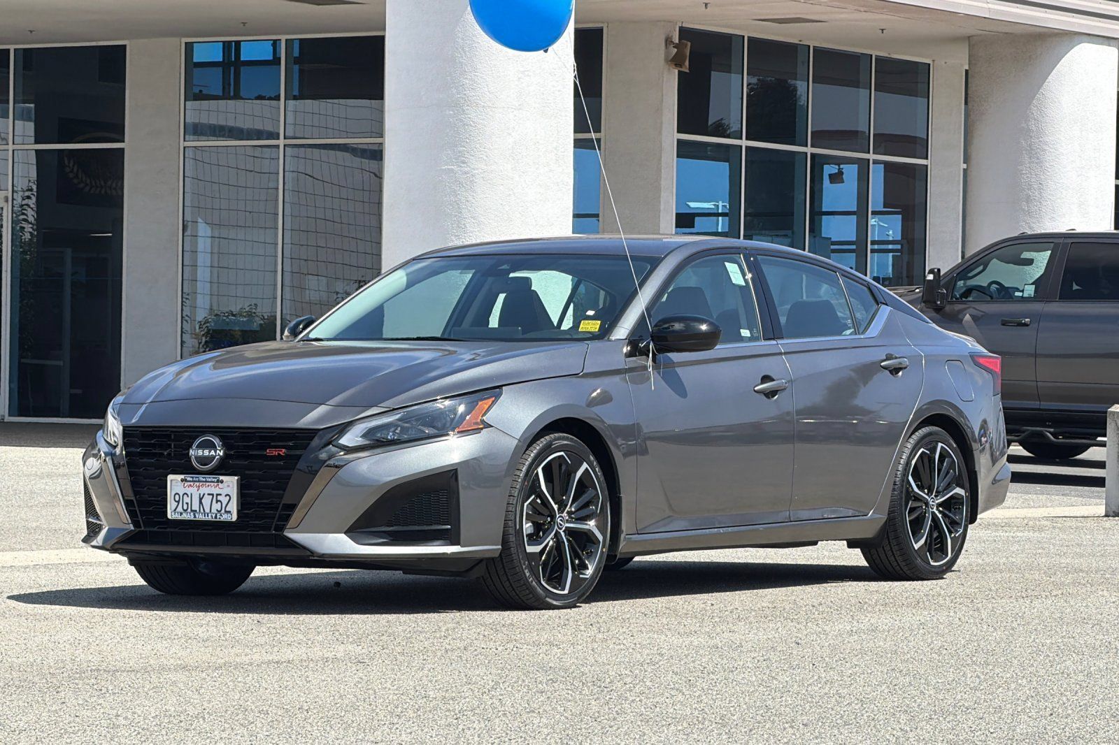 Used 2023 Nissan Altima 2.5 SR w/ SR Premium Package FWD image 8