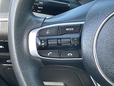 Used 2022 Kia K5 LXS FWD image 12