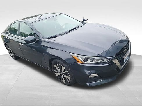 Used 2022 Nissan Altima 2.5 SV FWD image 6