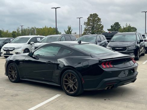 Used 2025 Ford Mustang GT Premium RWD image 10