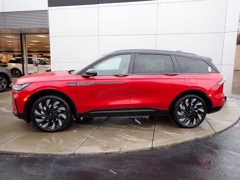 New 2026 Lincoln Nautilus Reserve image 9