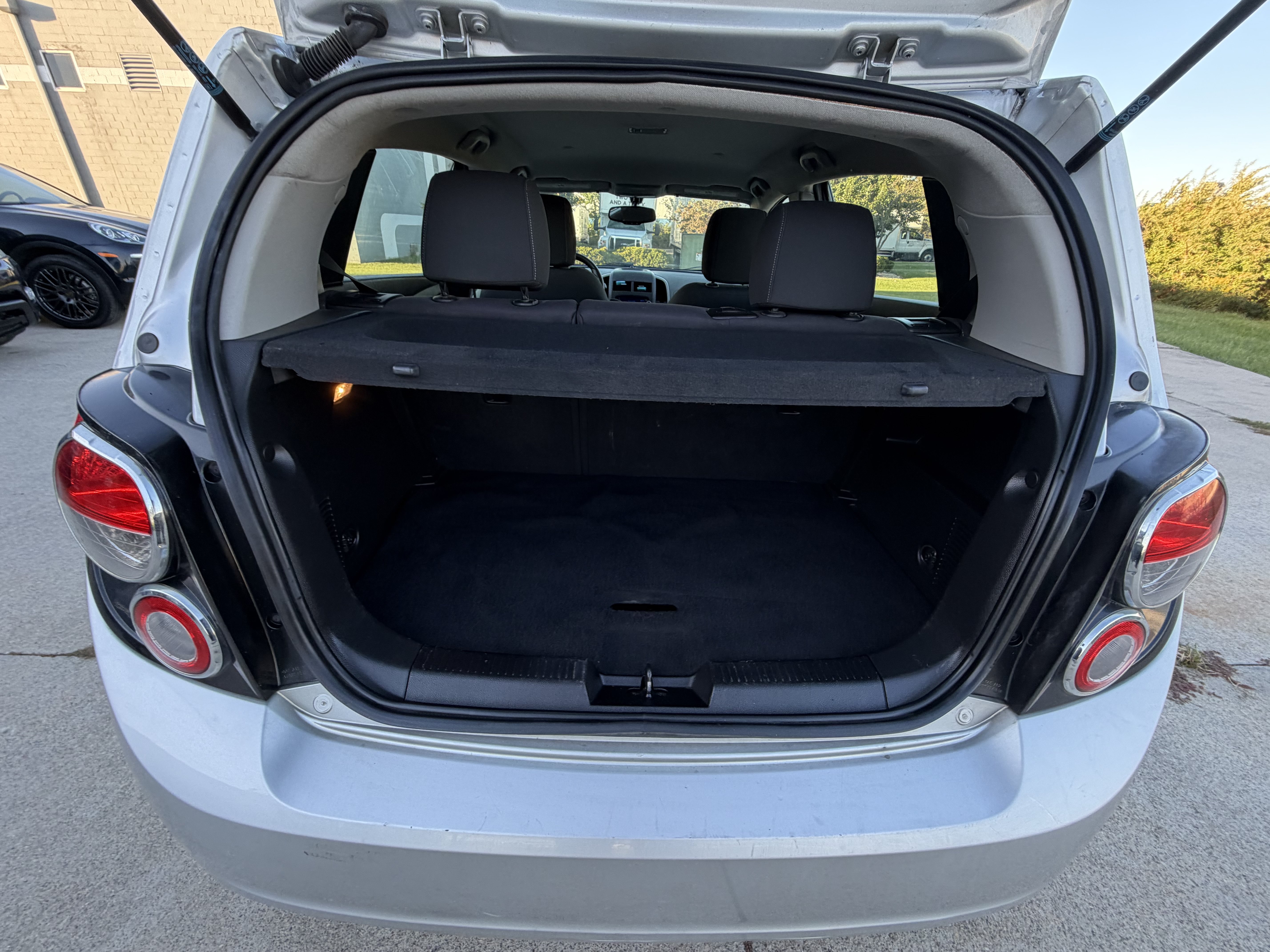 Used 2015 Chevrolet Sonic LT FWD image 11