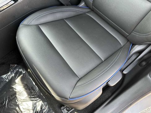 Certified 2025 Buick Envista Sport Touring FWD image 17