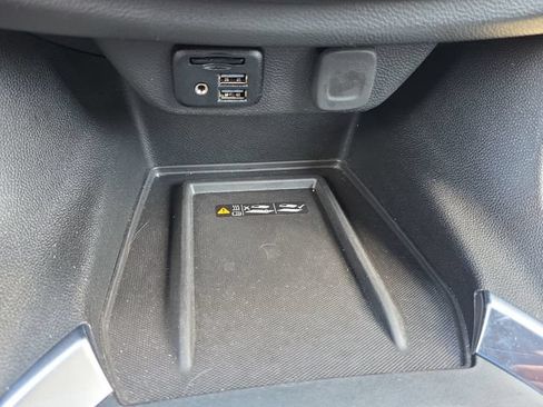 Used 2023 Chevrolet Traverse RS AWD/4WD image 24