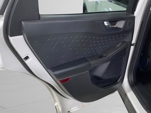 Used 2020 Ford Escape Titanium FWD image 13