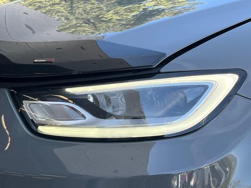 Used 2023 Chrysler Pacifica Limited w/ S Appearance Package AWD/4WD image 11