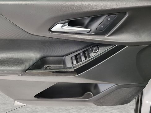 Used 2025 Chevrolet Equinox LT image 26