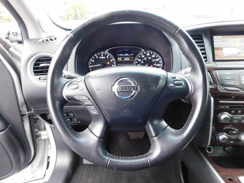Used 2014 Nissan Pathfinder SL w/ SL Premium Package image 11