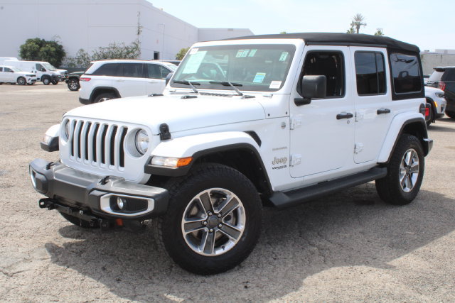 Used 2022 Jeep Wrangler Unlimited Sahara w/ Cold Weather Group AWD/4WD image 12