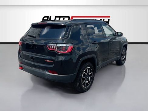 Used 2025 Jeep Compass Trailhawk AWD/4WD image 7