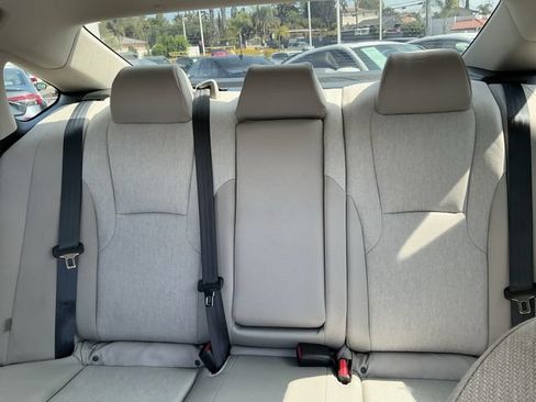Certified 2025 Honda Accord SE image 17