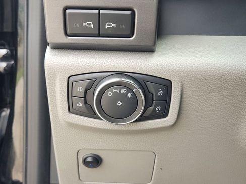 Used 2021 Ford F250 XLT w/ XLT Premium Package image 21
