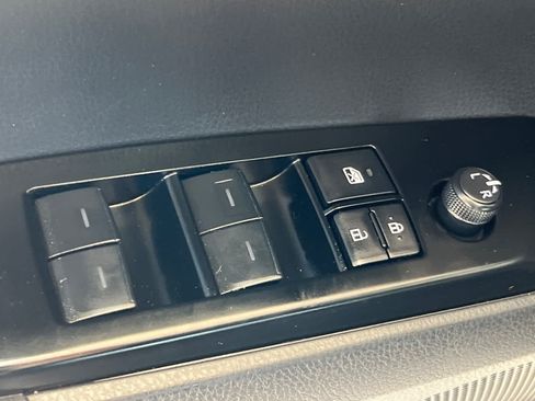 Used 2025 Toyota Camry SE FWD image 13