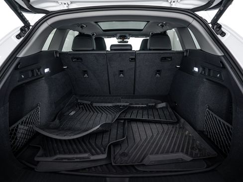 Certified 2025 Audi Q6 e-tron Premium Plus image 20