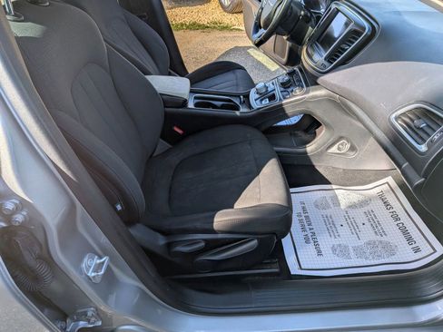 Used 2016 Chrysler 200 Limited w/ Anniversary Edition image 31