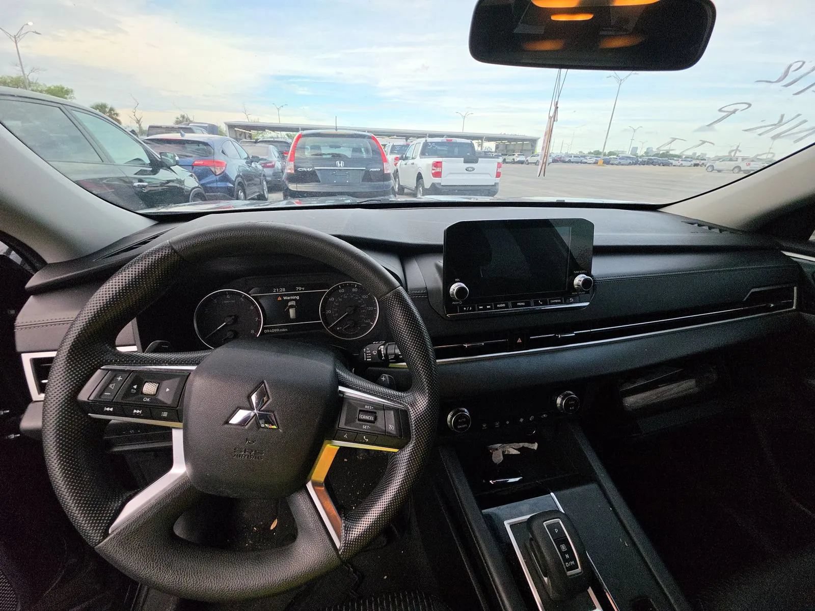 Used 2022 Mitsubishi Outlander ES FWD image 4