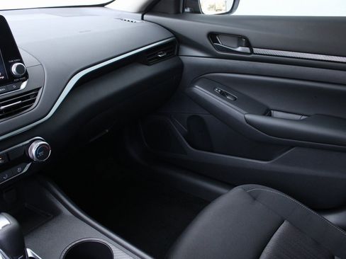 New 2025 Nissan Altima 2.5 S image 38