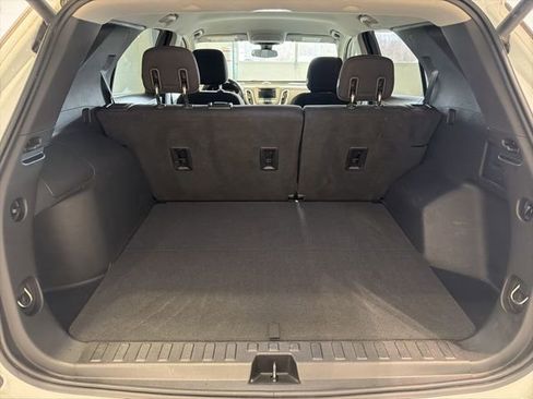 Certified 2019 Chevrolet Equinox LT w/ Driver Convenience Package image 9