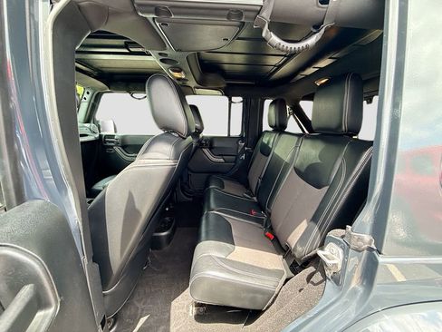 Used 2017 Jeep Wrangler Unlimited Sport AWD/4WD image 28
