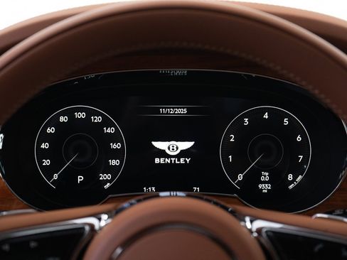 Certified 2021 Bentley Bentayga image 32