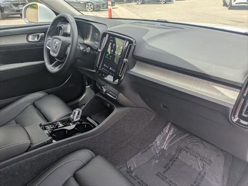 Used 2024 Volvo XC40 B5 Plus w/ Protection Package Premier AWD/4WD image 26