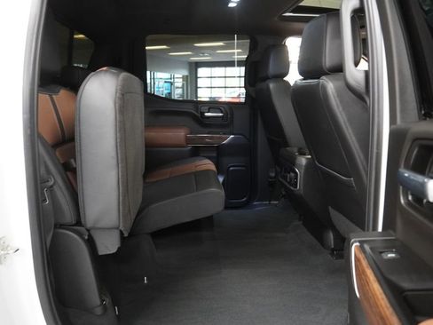 Used 2022 Chevrolet Silverado 1500 High Country image 33