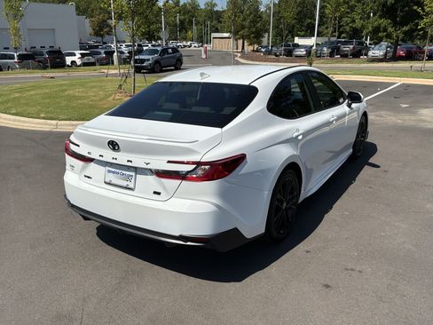 Used 2026 Toyota Camry SE FWD image 10