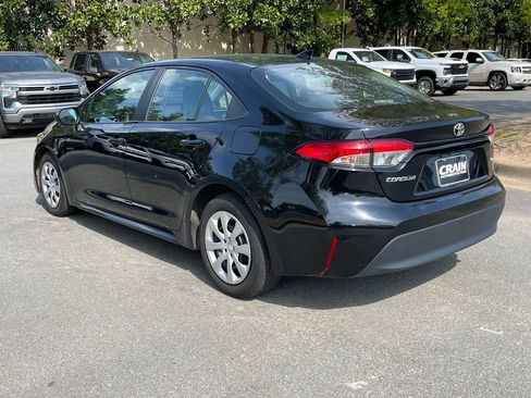 Used 2024 Toyota Corolla LE FWD image 5