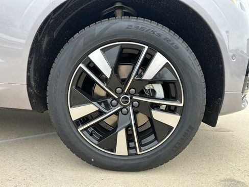 New 2026 Volvo XC60 B5 Plus w/ Climate Package image 9
