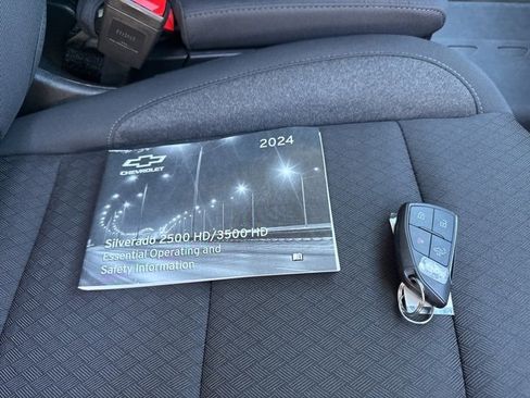 Used 2024 Chevrolet Silverado 2500 LT image 21