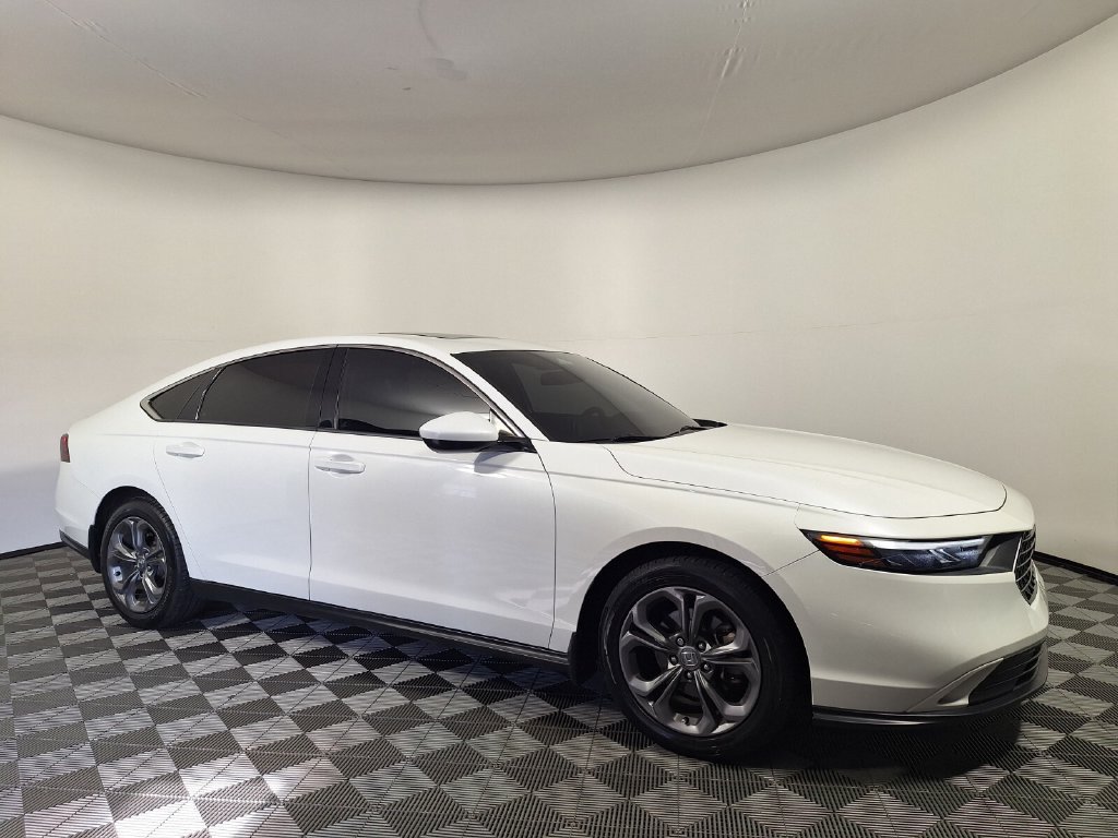 Used 2024 Honda Accord EX image 3