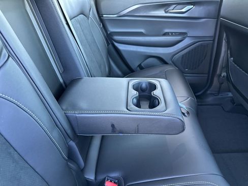 New 2025 Jeep Grand Cherokee Altitude AWD/4WD image 48