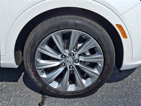 New 2025 Buick Envista Avenir image 6