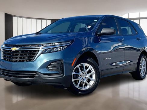 Used 2024 Chevrolet Equinox LS w/ LS Convenience Package image 1