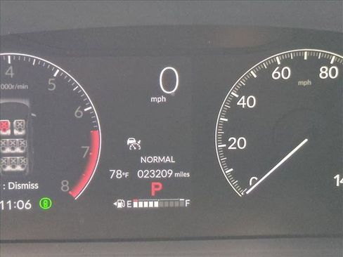 Used 2025 Honda Pilot Sport image 12