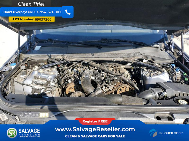 Used 2018 Land Rover Discovery HSE AWD/4WD image 16