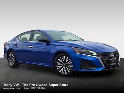 Used 2025 Nissan Altima 2.5 SV