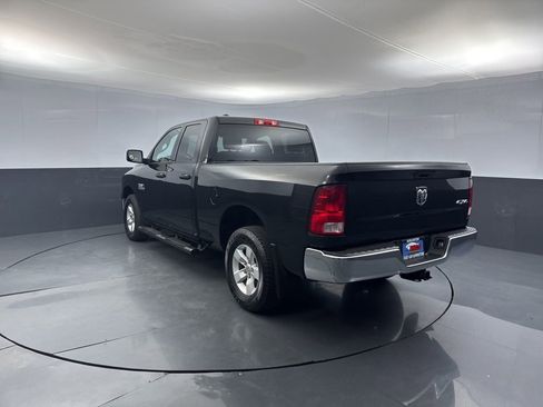 Used 2017 RAM 1500 ST w/ SXT Appearance Group AWD/4WD image 3