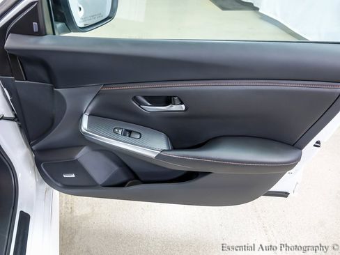 Used 2024 Nissan Sentra SR w/ SR Premium Package image 24