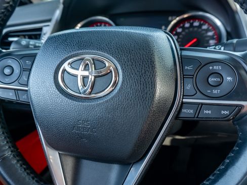 Used 2019 Toyota Camry XSE FWD image 29