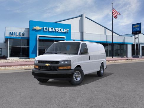 New 2025 Chevrolet Express 2500 image 8
