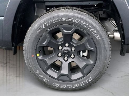 New 2026 RAM 1500 4x4 Crew Cab image 34